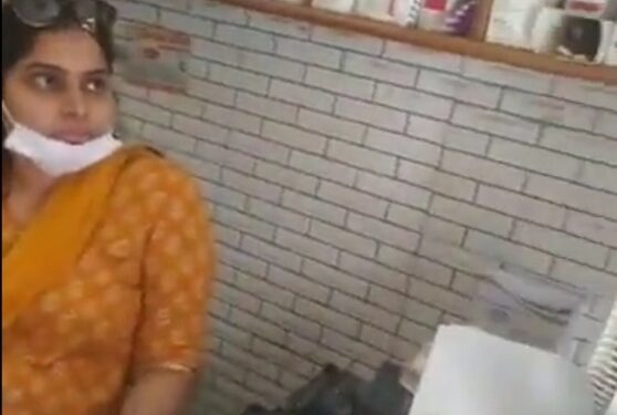 ड्रग इंस्पेक्टर का मेडिकल स्टोर के अंदर रिश्वत की मांग करते एवं युवक को डराने धमकाने का वीडियो हुआ वायरल ऐसे ही मेडिकल स्टोर संचालकों से वसूला जाता है मोटा धन। 