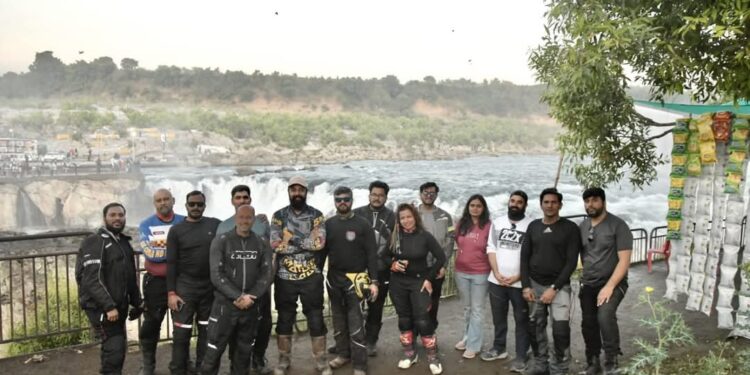 राइडर्स इन द वाइल्ड 3.0 :- बाइकर्स पहुंचे भेड़ाघाट, संगमरमरी वादियों को देख रह गए दंग. 28 बाइकर्स ने मध्य प्रदेश को बताया बाइक राइडिंग के लिए अनुकूल.