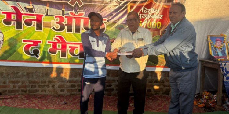 63 रनों से सिवनी ने जीता मैच,उमरियापान की बुरी हार नरसिंहपुर और दिल्ली के बीच आज खेला जाएगा छटवां लीग मैच,उमरियापान के अँधेलीबाग खेल मैदान में चल रही लैदर बॉल क्रिकेट प्रतियोगिता