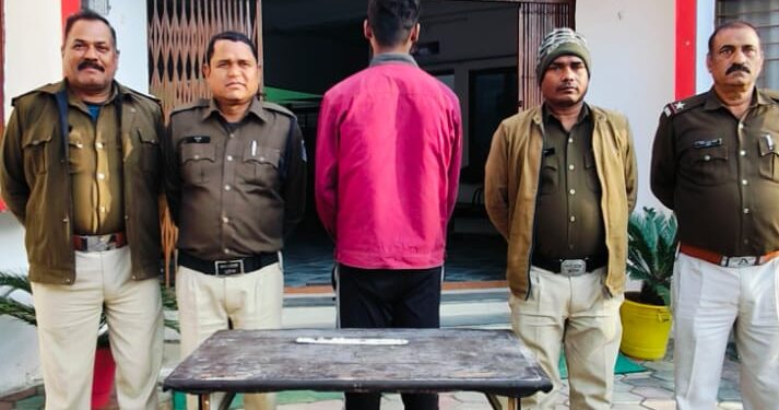 विजयराघवगढ़ पुलिस ने चाकू लेकर उत्पात मचाते बदमाश को किया गिरफ्तार धारा 25 आयुध अधिनियम के तहत मामला रजिस्टर्ड