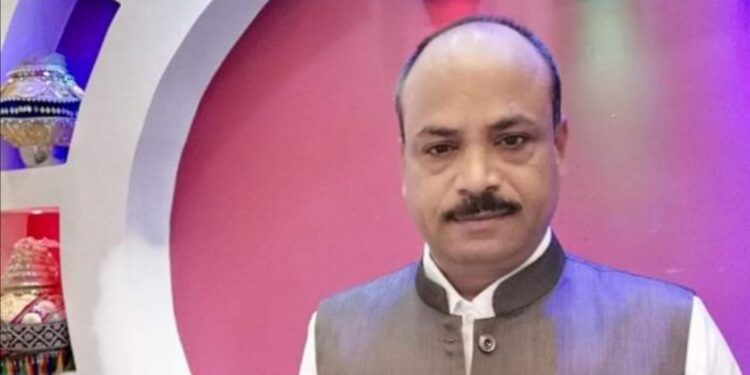 *लायंस नेत्र चिकित्सालय परासिया की 2 करोड़ 70 लाख की चोरी पकडा शासन ने*  *धोखाधड़ी एवं गबन के अंतर्गत 420, 409., 34 के तहत लायंस के विरुद्ध परासिया थाने में हुई एफ.आई.आर दर्ज*  *समाजसेवी रिंकू रितेश चौरसिया की शिकायत पर हुआ मामला दर्ज*