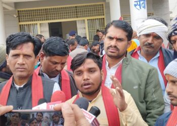 *अवैध शराब कराने भगवती मानव कल्याण संगठन ने पुलिस महानिदेशक भोपाल के नाम सौंपा ज्ञापन*