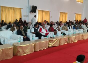 समूचे विश्व में महर्षि ने ज्ञान और भावातीत ध्यान की जगाई अलख  ज्ञानयुग दिवस के रूप में मनाया गया महर्षि का जन्मदिवस, वैदिक परंपरा से किया गुरुपूजन