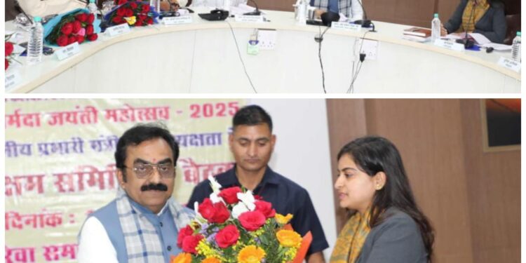 प्रभारी मंत्री राकेश सिंह ने नर्मदा जयंती एवं राम जी बाबा मेला की तैयारी की समीक्षा की,नर्मदा जयंती के तहत आयोजित दीपदान में आटे एवं पत्तल के दियो का उपयोग हो,नर्मदा जयंती के दिन आम जनों को घाटों पर पहुंचने में कोई असुविधा न हो प्रशासन लोगों की राह आसान बनाएं,वॉंस टावर के आसपास अनाउंसमेंट की व्यवस्था हो…..