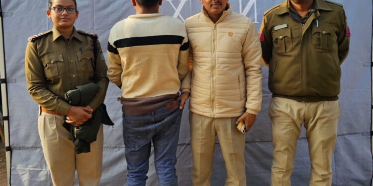 *बलात्कार के आरोपी को मऊगंज से पकड़ लाई कुठला पुलिस*