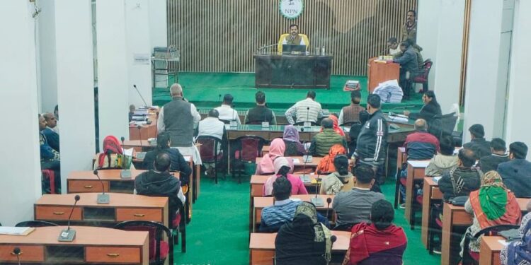 कहा खो गये शहर विकास के मुद्दे, देर शाम तक चलने के बाद ननि सदन की कार्यवाही स्थगित, अब सोमवार को फिर होगी नगर निगम परिषद बैठक