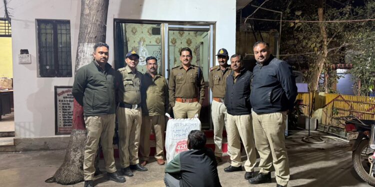 *बस स्टैंड पुलिस चौकी थाना कोतवाली पुलिस को मिली बड़ी सफलता, अवैध शराब तस्करी के आरोपी को किया गिरफ्तार*