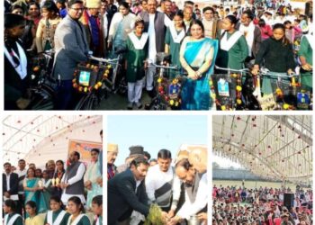 ➡️ बच्चों को स्कूल न भेजने वाले अभिभावक उनके शत्रु। _ श्री भार्गव  ➡️ साइकिल पाकर खिल उठे बच्चों के चेहरे।