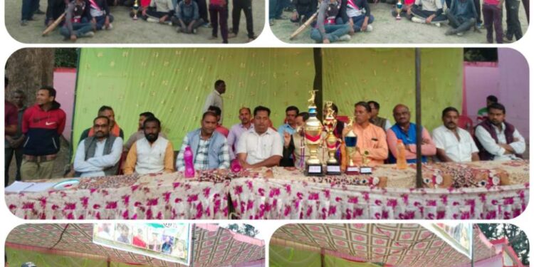 सिलौंडी मिक्स इलेवन बनी चैंपियन बड़वारा विधायक विजेता और उपविजेता टीम को पुरुस्कार वितरण किया