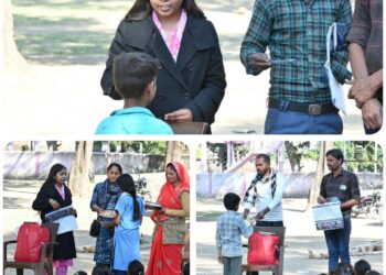 शासकीय स्कूल में बच्चों को कॉपी पेन देकर सम्मानित किया – KHF NGO