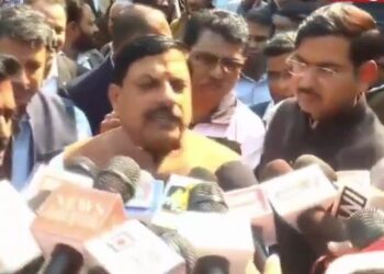 सीएम डॉ. मोहन यादव ने कहा- यूनियन कार्बाइड के कचरे को हाईकोर्ट और सुप्रीम कोर्ट के आदेशानुसार पीथमपुर ले जाया गया, मुझे संतुष्टि है कि हाईकोर्ट ने माना है कि परिवहन उनके आदेश का हिस्सा था, अब कोर्ट जो भी फैसला लेगा वह हमें मंजूर होगा…