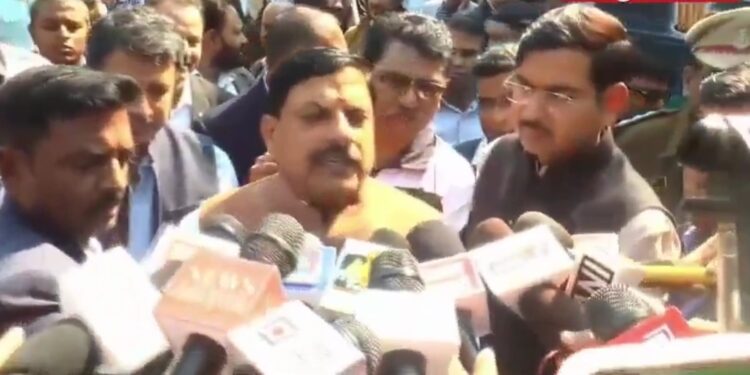 सीएम डॉ. मोहन यादव ने कहा- यूनियन कार्बाइड के कचरे को हाईकोर्ट और सुप्रीम कोर्ट के आदेशानुसार पीथमपुर ले जाया गया, मुझे संतुष्टि है कि हाईकोर्ट ने माना है कि परिवहन उनके आदेश का हिस्सा था, अब कोर्ट जो भी फैसला लेगा वह हमें मंजूर होगा…