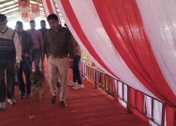 ब्रेकिंग-: सुरक्षा के पुख्ता इंतजाम बम स्पाइडर ने किया मुख्यमंत्री के सभा स्थल का निरीक्षण…!