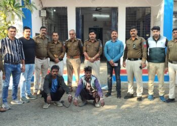 दोनों आरोपी गुजरात भागने की फिराक मे थे…।  कालापीपल पुलिस ने महज 18 घंटे के अंदर ही अंधे कत्ल की गुत्थी सुलझाई कालापीपल पुलिस