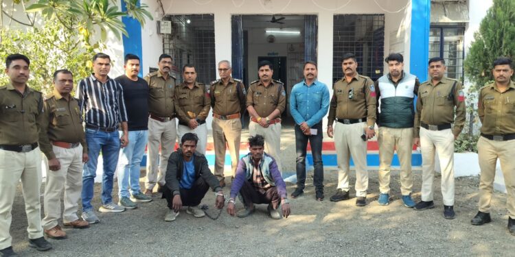दोनों आरोपी गुजरात भागने की फिराक मे थे…। कालापीपल पुलिस ने महज 18 घंटे के अंदर ही अंधे कत्ल की गुत्थी सुलझाई कालापीपल पुलिस
