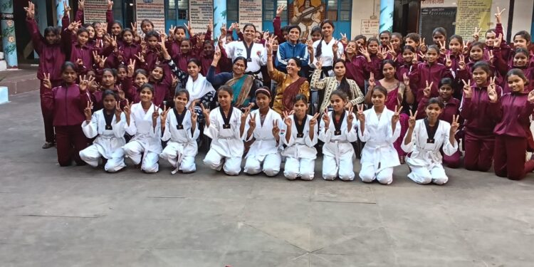 नेताजी सुभाष चंद्र बोस बालिका छात्रावास बड़गांव जुड़ो कारटे की दी परीक्षा,,