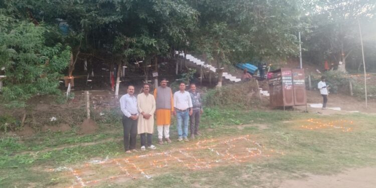 मां नर्मदा के तट पर हरे भरे दांगी घाट पर वृक्ष मित्रों ने किया दीपदान,नर्मदा जयंती पर होगा विशेष पूजन….