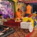 भगवान कृष्ण के जन्मोत्सव में नाचे भक्त