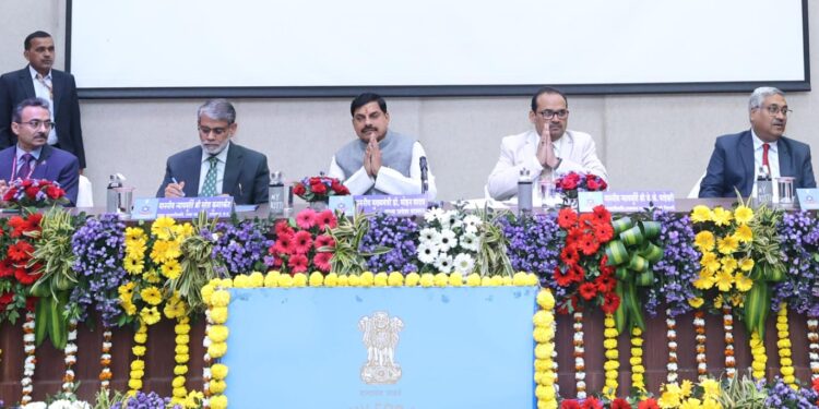समाज के अंतिम पंक्ति के व्यक्ति तक को न्‍याय दिलाने के वाहक है अभियोजन अधिकारी – मुख्‍यमंत्री डॉ. मोहन यादव धर्मो रक्षति रक्षित: के सुक्ति का पालन करें अभियोजन अधिकारी :- न्‍यायमूर्ति श्री जे.के. माहेश्‍वरी।त्‍वरित न्‍याय प्रदान कराना अभियोजन का दायित्‍व:- मुख्‍य न्‍यायमूर्ति श्री सुरेश कुमार कैत