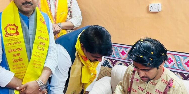 विधायक घनश्याम चंद्रवंशी”बागेश्वर धाम सरकार”के पास कालापीपल विधानसभा की लगाई अर्जी…!