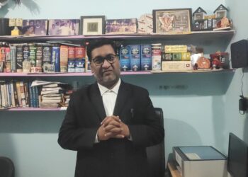 *छिंदवाड़ा में गाजरघास की तरह फल फूल रहे पैथोलॉजी लैब संचालक और शासकीय अशासकीय अस्पताल के चिकित्सक के गुर्गे अस्पतालों में भर्ती मरीज को निजी चिकित्सा पर भेजने जाँच व खून पेशाब सेम्पल के नाम पर कर रहे मुनाफाखोरी कमीशनखोरी चरम सीमा पर*