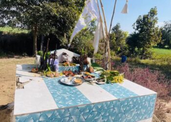 सिलौंडी शिव चौक में नव निर्मित मंदिर मां भगवान शंकर की स्थापना हुई