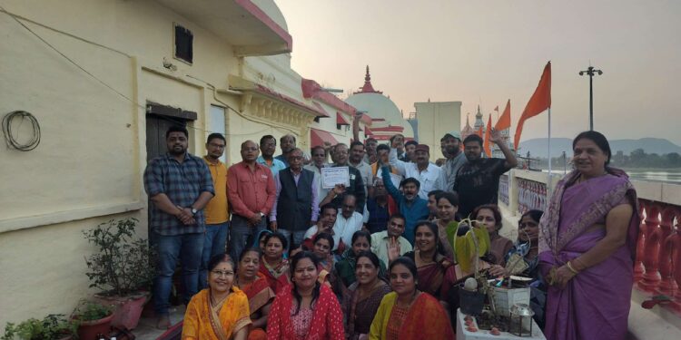 सर्व विप्र महासभा के ब्राह्मण महाकुंभ की तैयारियां जोरों पर,आनंद उपाध्याय और जयप्रकाश शर्मा को मिली जिम्मेदारी : प्रदेश अध्यक्ष मुकेश दुबे