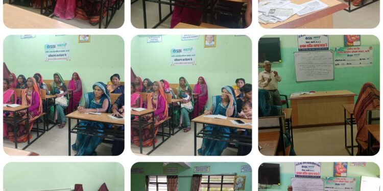 स्व सहायता समूहों को दिया गया बकरी पालन का प्रशिक्षण।