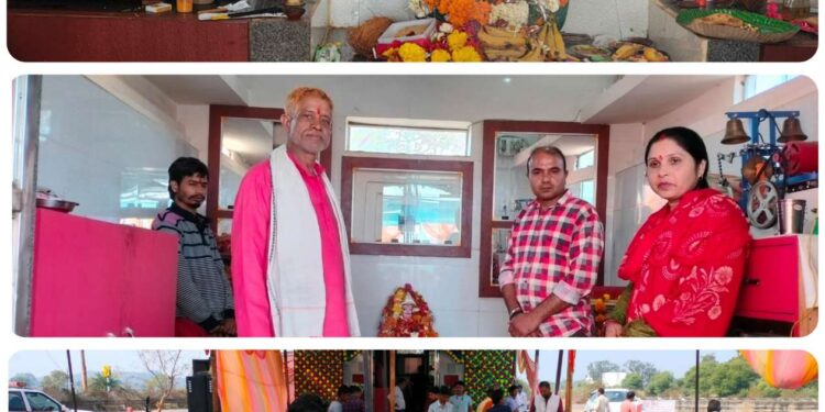 माँ नर्मदा की पूजा अर्चना के बाद हुई महाआरती  भंडारे का प्रसाद पाने उमड़ी श्रद्धालुओं की भारी भीड़,नर्मदा जयंती पर हरदी के समीप नर्मदा तट पर हुआ विशेष आयोजन
