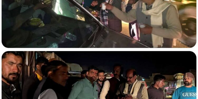 बहोरीबंद विधायक देर रात तक साथियों संग जाम में फंसे लोगों की भोजन पानी की व्यवस्था कराते रहे