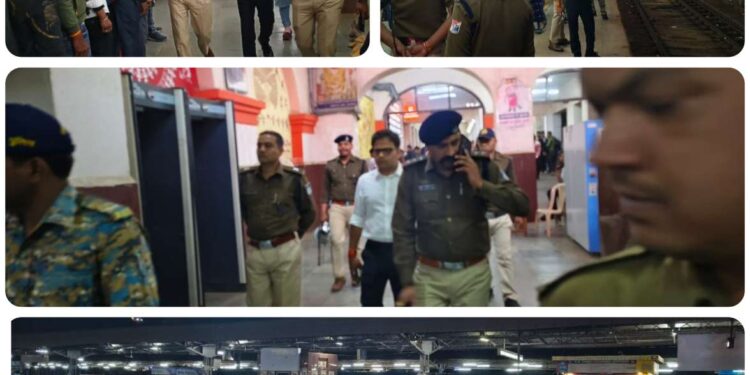 पुलिस अधीक्षक कटनी एवं एएसपी द्वारा पुलिस एवं रेलवे अधिकारियों के साथ लिया गया रेलवे स्टेशन का जायजा।*