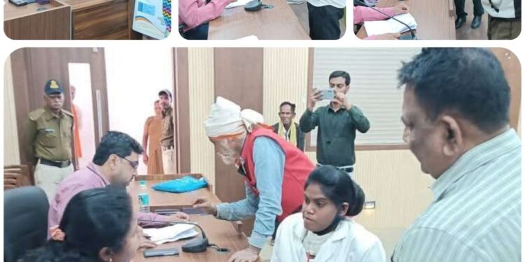 जिला मुख्यालय से लेकर तहसील और ग्राम पंचायतों में हुई जनसुनवाई  जिला स्तरीय जनसुनवाई में 103 आवेदकों की सुनी गई समस्याएं