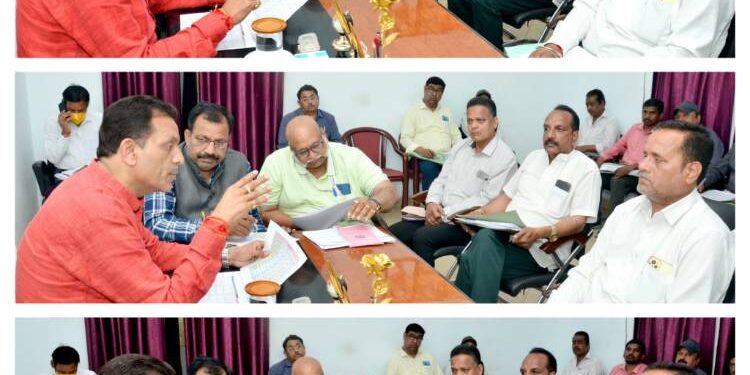 *राजस्व विभाग की बैठक में महापौर जगत बहादुर सिंह अन्नू ने लिये बड़े निर्णय* *टारगेट पूरा करने वाले संभागीय अधिकारियों, राजस्व निरीक्षकों, सहायक राजस्व निरीक्षकों, और करसंग्रहिताओं को मिलेगा बोनस और सम्मान – महापौर श्री अन्नू*