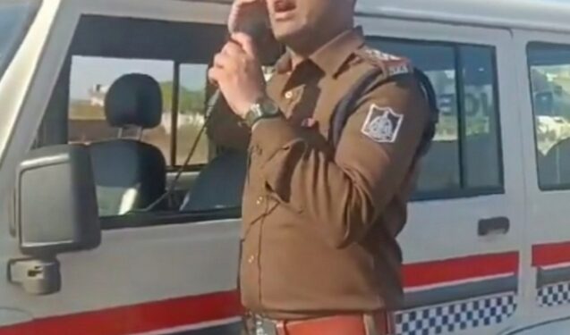 कृपया प्रयागराज मत जाइए बहुत भीड़ है कटनी से लौट जाइए… पुलिस का ये निवेदन VIDEO