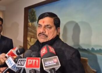 मध्यप्रदेश सरकार प्रत्येक वर्ग के कल्याण के लिए प्रतिबद्ध है…  इसी क्रम में शीघ्र ही विद्यार्थियों को लैपटॉप की राशि तथा प्रावीण्य सूची में आने वाले पात्र विद्यार्थियों को स्कूटी भी प्रदान की जायेगी।