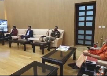 सीएम आवास पर बसंत पंचमी के अमृत स्नान को लेकर बनाया गया कंट्रोल रूम, सुबह बजे से सीएम योगी यहां से महाकुंभ की कर रहे मॉनिटरिंग लखनऊ 