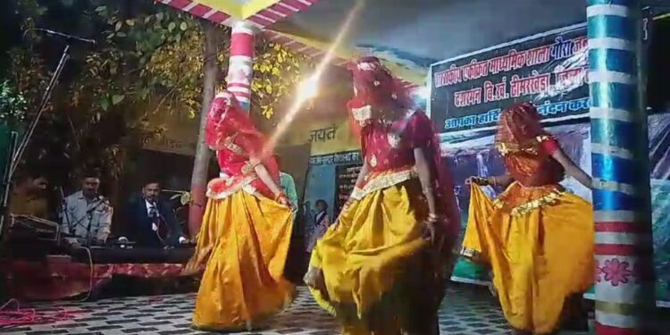 बसंत पंचमी में गौरा स्कूल में सांस्कृतिक कार्यक्रम में बच्चों की मनमोहक प्रस्तुति देकर लोग हुए मनमुग्ध