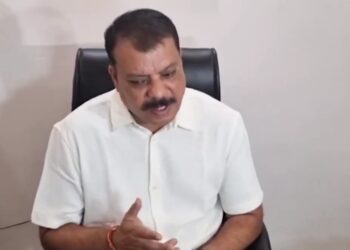 भोपाल  मध्य प्रदेश में स्कूटी और लैपटॉप वितरण को लेकर सियासत गर्म, नेता प्रतिपक्ष उमंग सिंघार ने कहा सुनिऐ