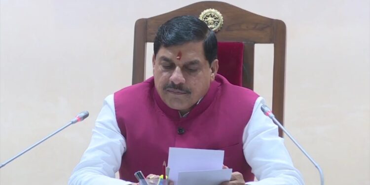 प्रयागराज कुंभ में श्रद्धालुओं की भीड़ को ध्यान में रखते हुए मार्गों को बायफरकेट करने और बेहतर प्रबंधन के लिए प्रशासन जुटा है। सभी से गूगल तथा जानकारी के अन्य स्रोतों से अनुमान लगाकर कार्यक्रम बनाने का आव्हान है : CM
