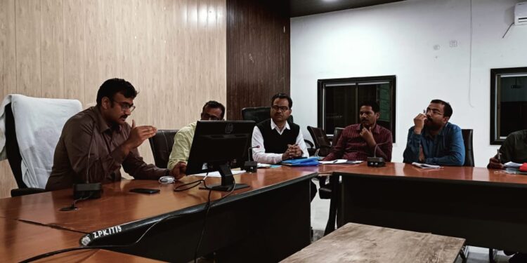 निर्माण एवं विकास कार्यों को तय समय सीमा में गुणवत्ता के साथ पूर्ण  कराएं:-जिला पंचायत सीईओ  श्री गेमावत ने विभागीय समीक्षा बैठक में अधिकारियों को दिए निर्देश