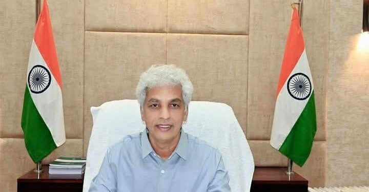 74 व्यक्तियों के विरुद्ध बारह थानों में दर्ज कराई गई बारह एफआईआर.  नागरिक आपूर्ति निगम के जिला प्रबंधक सहित 13 कर्मचारियों, 17 राइस मिलर और उपार्जन केंद्रों से जुड़ी सहकारी समितियों के 44 अधिकारी-कर्मचारी के विरुद्ध दर्ज हुई एफआईआर.