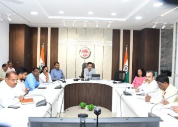 जनसुनवाई में कोई भी न भेजें प्रतिनिधि* *कलेक्टर श्री सिंह ने अधिकारियों को दिये निर्देश*