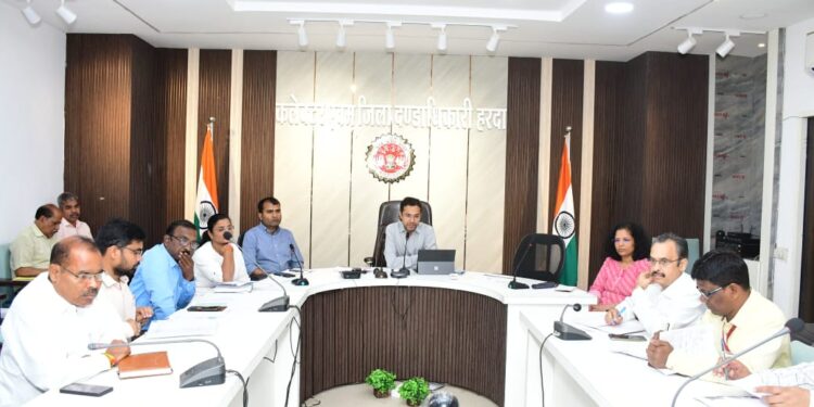 जनसुनवाई में कोई भी न भेजें प्रतिनिधि* *कलेक्टर श्री सिंह ने अधिकारियों को दिये निर्देश*