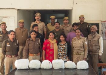 *थाना तिर्वा पुलिस द्वारा 06 नफर अभियुक्तों को 05 किलो 400 ग्राम अवैध गांजा के साथ किया गिरफ्तार ।*
