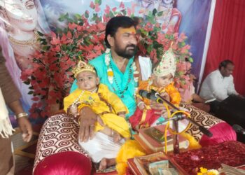 श्रीमद् भागवत कथा में श्र कृष्ण जन्म बड़े धूमधाम के साथ मनाया