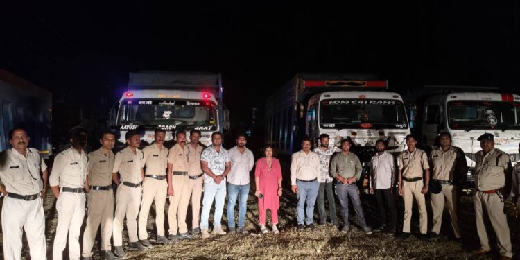 खनिज अधिकारी दिवेश मरकाम के नेतृत्व में अवैध उत्खनन एवं ओवरलोड परिवहन के विरुद्ध की गई सख्त कार्रवाई,07 डंपर एवं एक जेसीबी वाहन किया जप्त,मचा हड़कंप….