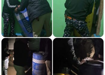 *थाना ढीमरखेडा पुलिस द्वारा देर रात दो स्थानो पर दबिश देकर भारी मात्रा में अवैध डीजल जप्त किया गया है।*