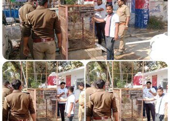 बढ़ती गर्मी और जनमानस को देखते हुए इंदरगढ़ पुलिस ने कई महीनो से खराब पड़े वाटर फ्रीजर को स्वयं खुलवाकर साफ सफाई कर सही कराया