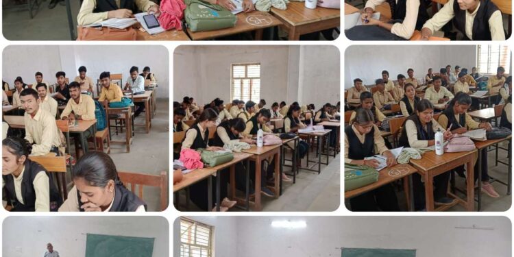 विद्यार्थियों को पंचगव्य के निर्माण एवं उपयोग का तकनीकी प्रशिक्षण दिया गया।