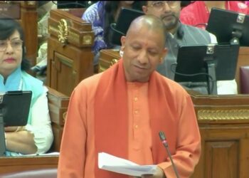 एक नाविक परिवार ने महाकुम्भ-2025, प्रयागराज में 45 दिनों में ₹30 करोड़ की कमाई की है…देखे  VIDEO